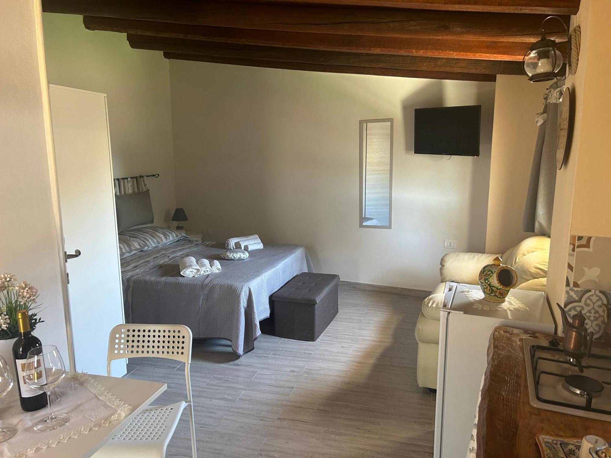 אבולה "The Cottage"With Sea View, Parking & Wifi מראה חיצוני תמונה