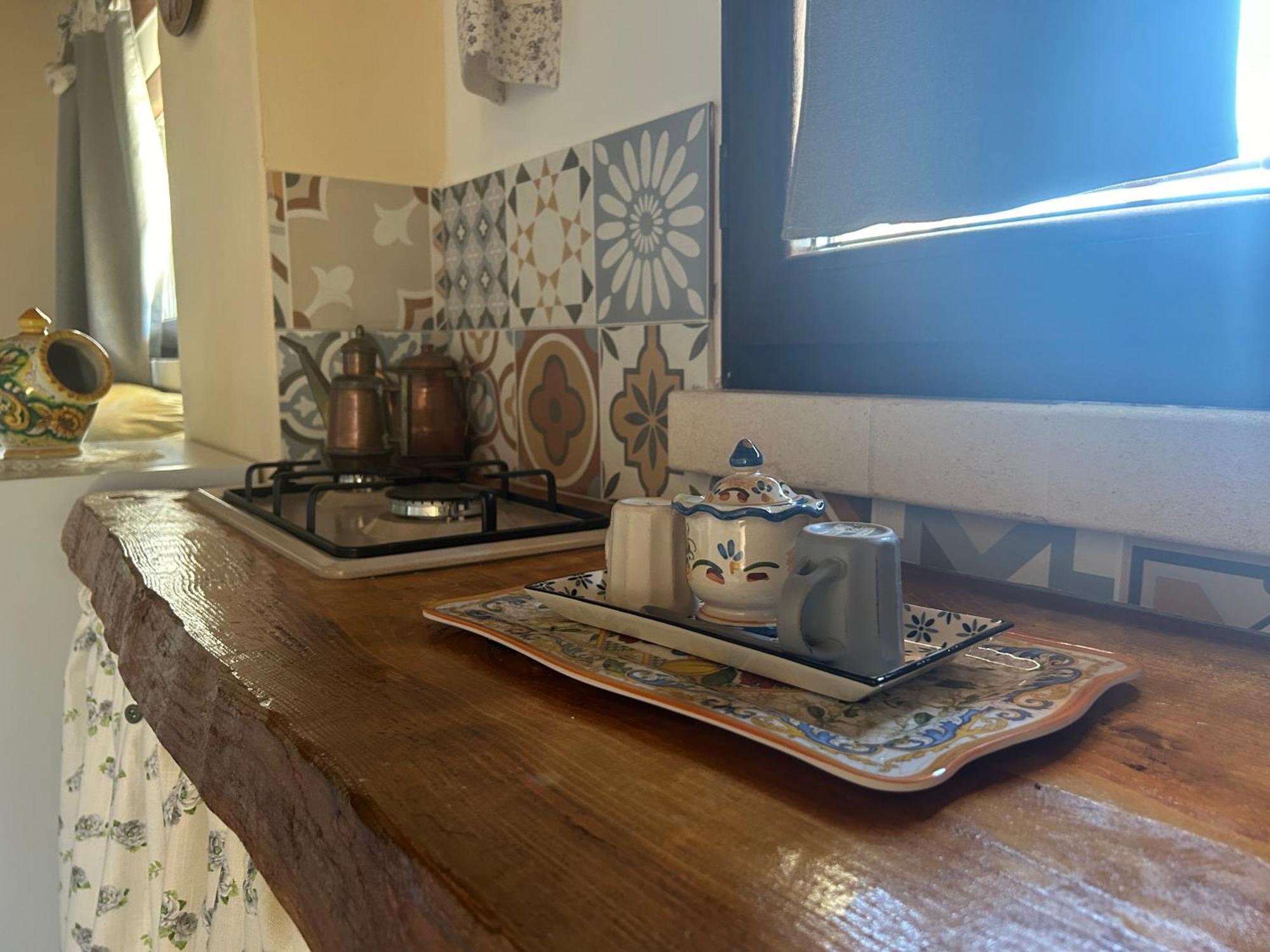 אבולה "The Cottage"With Sea View, Parking & Wifi מראה חיצוני תמונה